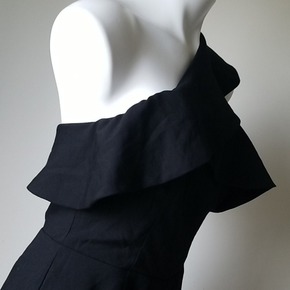 Lulu's Butterfly Effect One Shoulder Romper - Picture 13 of 16